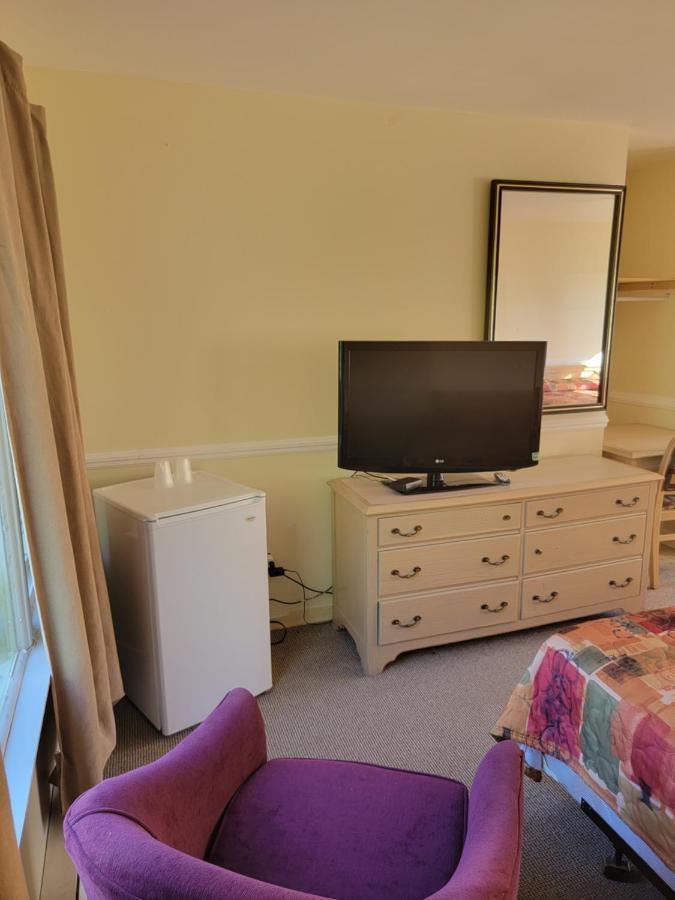 Gateway Motel Gananoque Exterior photo